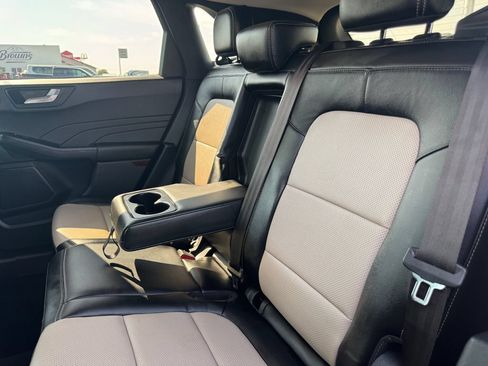 Used 2022 Ford Escape Titanium w/ Titanium Elite Package AWD/4WD image 38