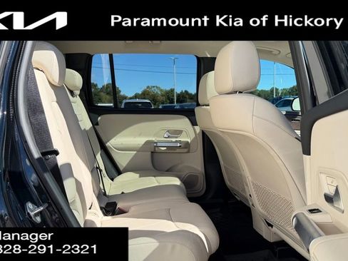 Used 2022 Mercedes-Benz GLB 250 4MATIC image 29