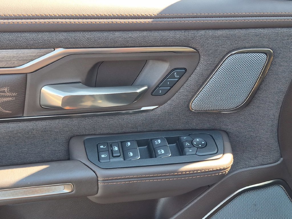 Used 2025 RAM 1500 Limited AWD/4WD image 10