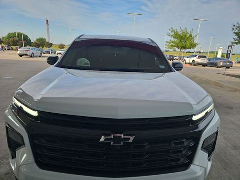 Used 2024 Chevrolet Traverse LS w/ Midnight/Sport Edition FWD image 20