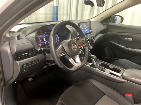 Used 2022 Nissan Sentra SV w/ Trunk Package image 8