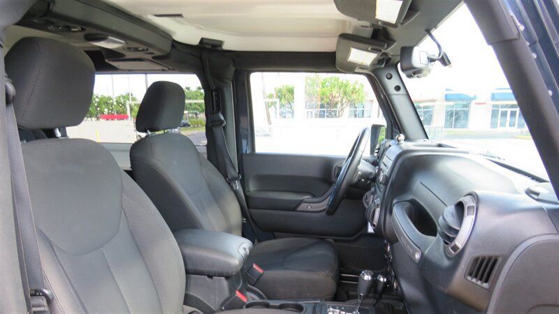 Used 2017 Jeep Wrangler Sport w/ Quick Order Package 24S AWD/4WD image 16