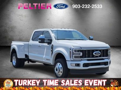 New 2025 Ford F450 Platinum w/ Platinum Plus Package