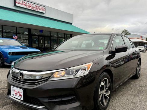 Used 2017 Honda Accord LX image 1
