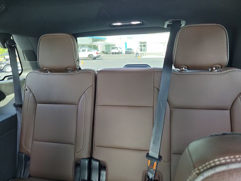 Used 2021 Chevrolet Tahoe High Country RWD image 10