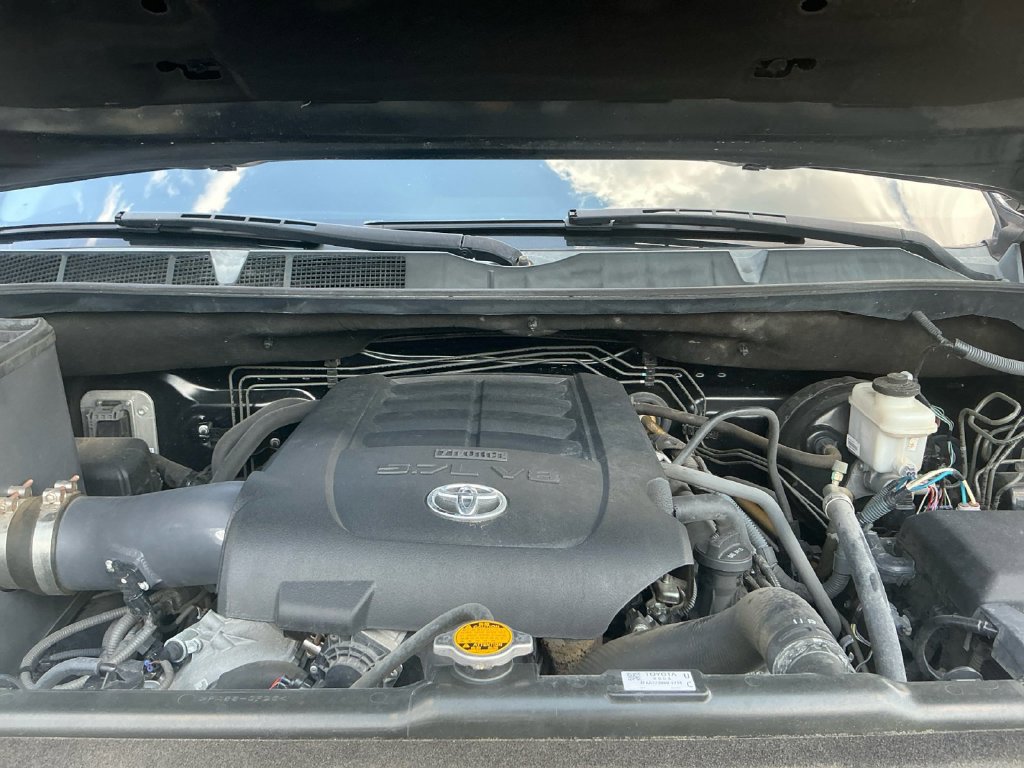 Used 2017 Toyota Tundra SR5 w/ SR5 Upgrade Package AWD/4WD image 25