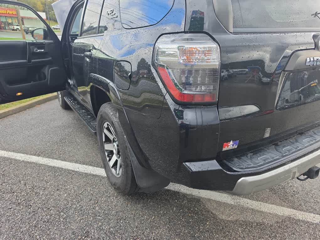 Used 2021 Toyota 4Runner TRD Off-Road Premium w/ Moonroof Package AWD/4WD image 16