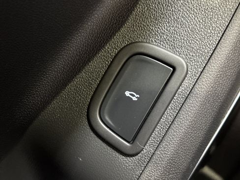 Used 2026 Chevrolet Traverse RS w/ LPO, Floor Liner Package AWD/4WD image 37