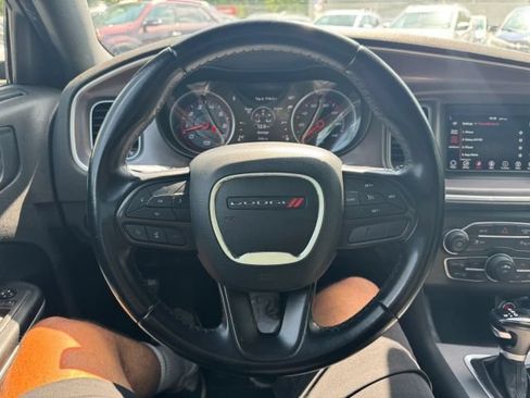 Used 2022 Dodge Charger SXT RWD image 12