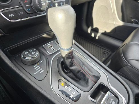 Used 2021 Jeep Cherokee Trailhawk w/ Sun, Sound & Nav Group image 32