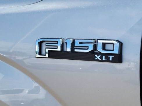 Used 2018 Ford F150 XLT w/ Equipment Group 302A Luxury AWD/4WD image 15