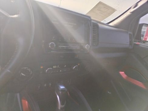 Used 2024 Nissan Frontier PRO-4X w/ Pro Premium Package image 15