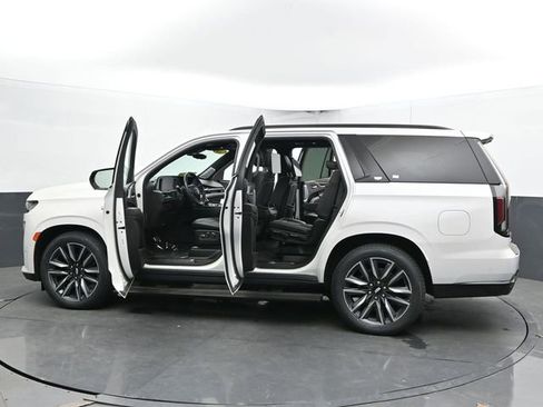 Used 2024 Cadillac Escalade Sport Platinum w/ LPO, Floor Liner Package AWD/4WD image 60