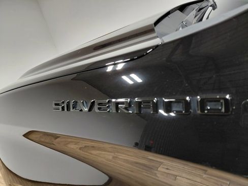 Used 2025 Chevrolet Silverado 1500 RST w/ Dark Appearance Package image 15