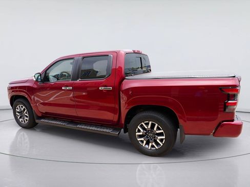 Used 2024 Nissan Frontier SL RWD image 4