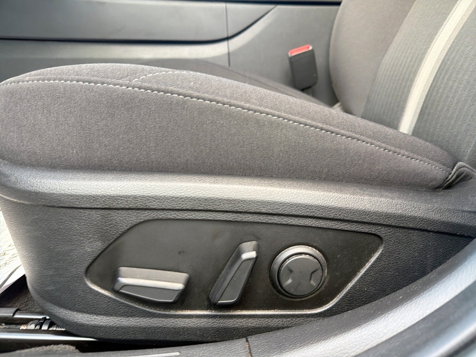 Used 2025 Hyundai Sonata SEL FWD image 14
