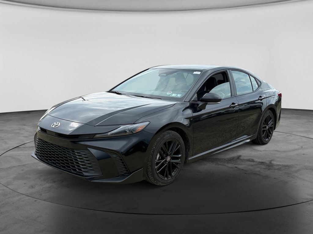 Used 2025 Toyota Camry SE FWD image 4