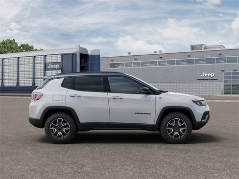 New 2026 Jeep Compass Trailhawk image 21