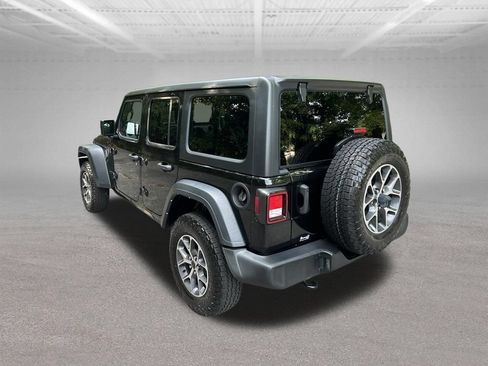 Used 2024 Jeep Wrangler Unlimited Sport AWD/4WD image 3