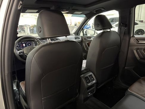 Certified 2023 Volkswagen Tiguan SEL R-Line AWD/4WD image 20