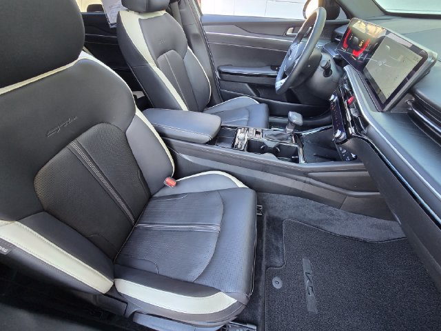 Used 2025 Kia K5 GT-Line w/ GT-Line Premium Package FWD image 22