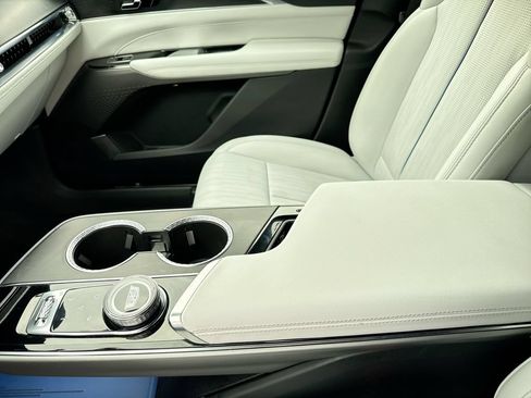 Used 2024 Cadillac Lyriq Luxury RWD image 24