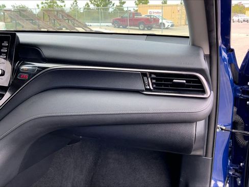 Used 2024 Toyota Camry SE image 17