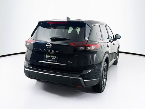 Used 2025 Nissan Rogue SV image 9