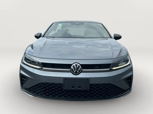 Used 2025 Volkswagen Jetta Sport FWD image 2