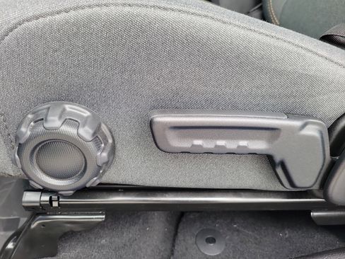 Used 2024 Jeep Gladiator Sport image 20