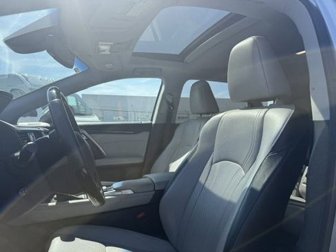 Used 2019 Lexus RX 350 FWD w/ Navigation Package image 3