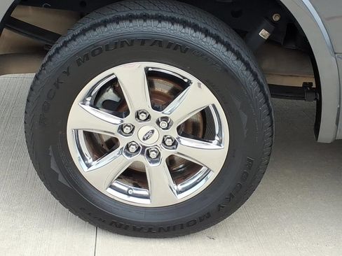 Used 2018 Ford F150 Lariat RWD image 5