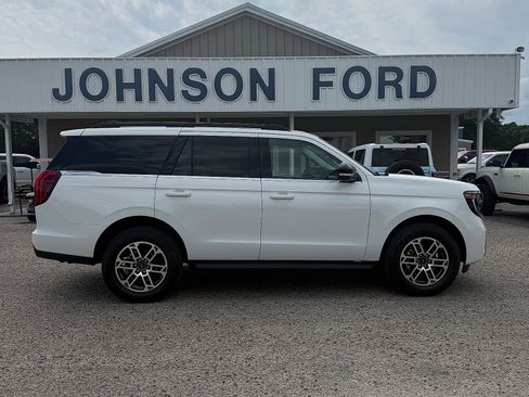 New 2026 Ford Expedition Active RWD image 1