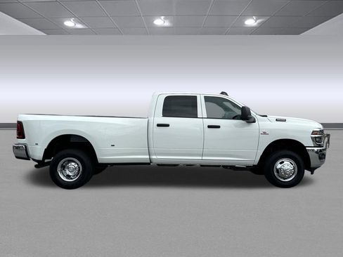 New 2026 RAM 3500 Tradesman image 8