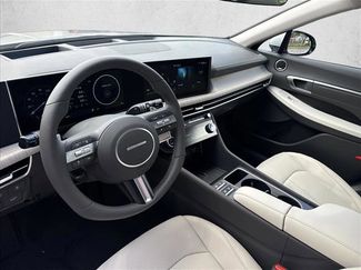 Used 2025 Hyundai Sonata Limited video 3