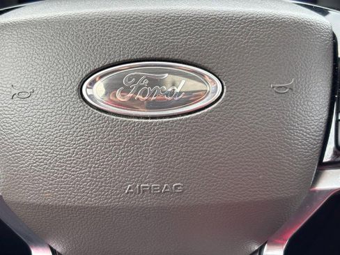 Used 2023 Ford Explorer Platinum w/ Technology Package image 21