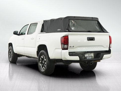 Used 2022 Toyota Tacoma SR AWD/4WD image 3