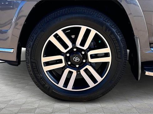 Used 2022 Toyota 4Runner Limited image 8