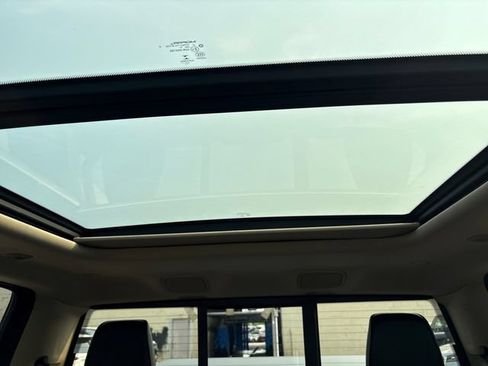 Used 2019 RAM 1500 Laramie AWD/4WD image 15