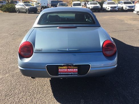 Used 2005 Ford Thunderbird Deluxe image 4