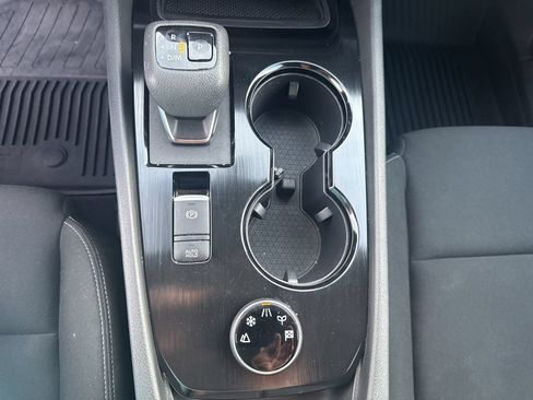 Used 2023 Nissan Rogue S AWD/4WD image 24