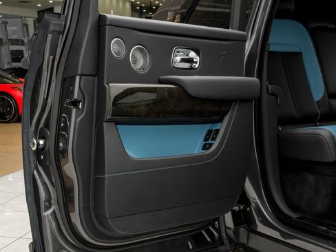 Used 2022 Rolls-Royce Cullinan w/ Cullinan Package AWD/4WD image 58
