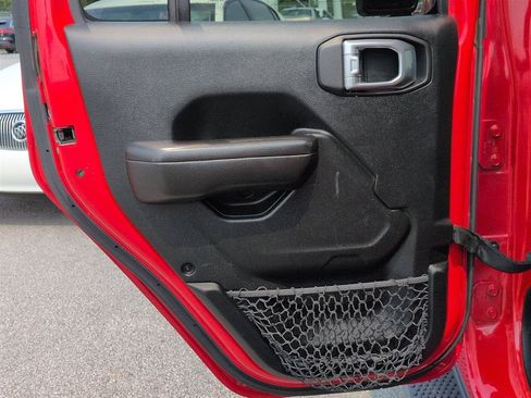 Used 2018 Jeep Wrangler Unlimited Sport S AWD/4WD image 27