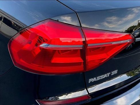 Used 2016 Volkswagen Passat 1.8T SE FWD image 31