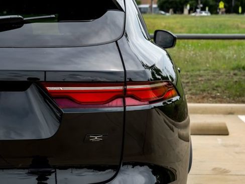 Used 2026 Jaguar F-PACE R-Dynamic S AWD/4WD image 56