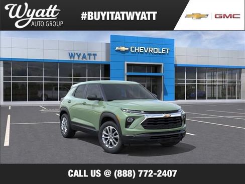 New 2026 Chevrolet TrailBlazer LS w/ LS Convenience Package AWD/4WD image 1