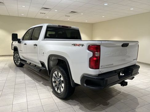 Used 2025 Chevrolet Silverado 2500 Custom w/ Custom Convenience Package AWD/4WD image 3
