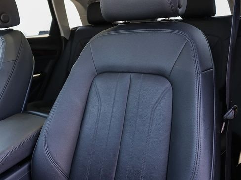 Used 2018 Audi Q5 2.0T Premium Plus w/ Premium Plus Package AWD/4WD image 33