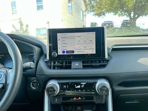 Used 2024 Toyota RAV4 XLE image 21