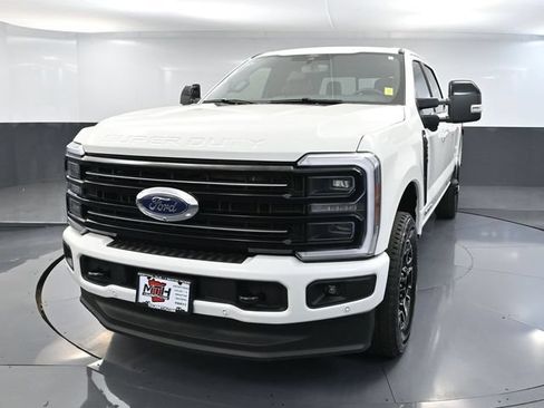 Used 2025 Ford F250 Platinum AWD/4WD image 12